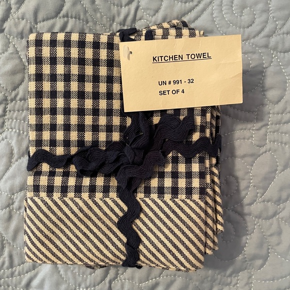 NEW Moda blue plaid hand towels - Picture 2 of 2